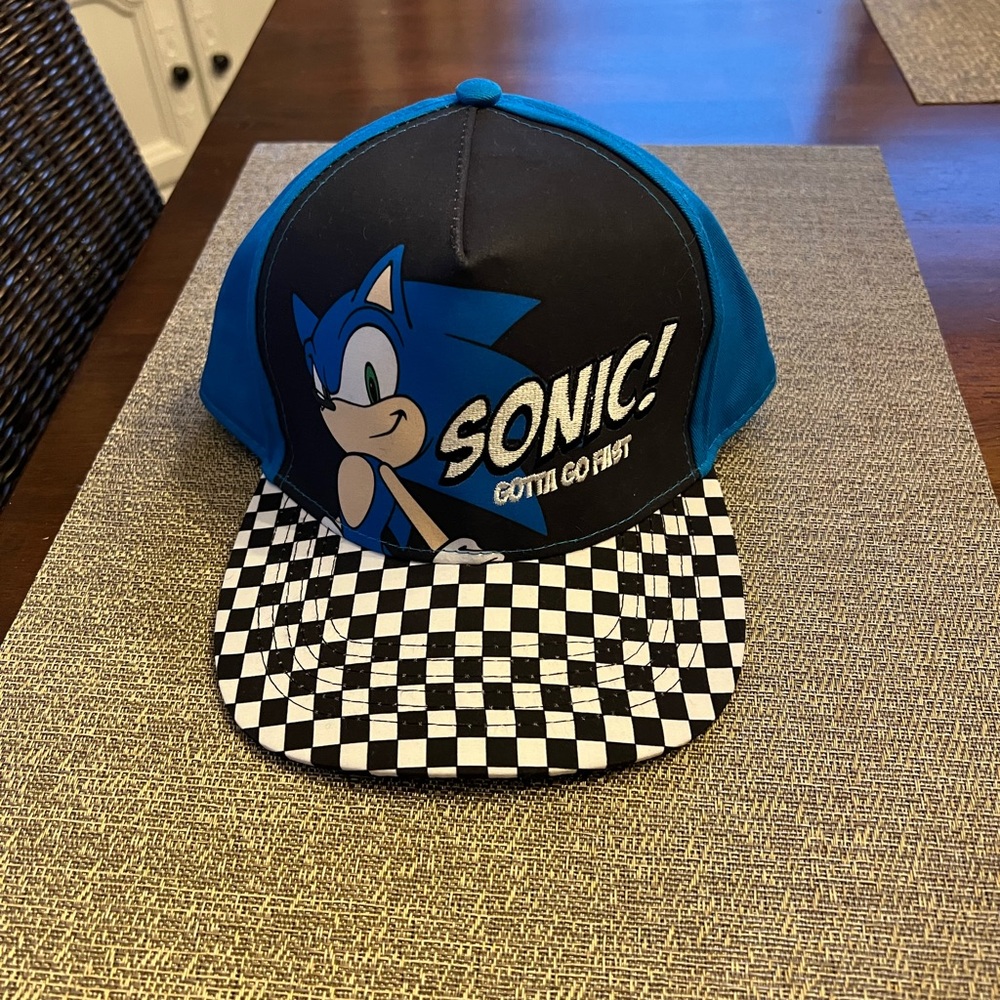 New! Sonic hat